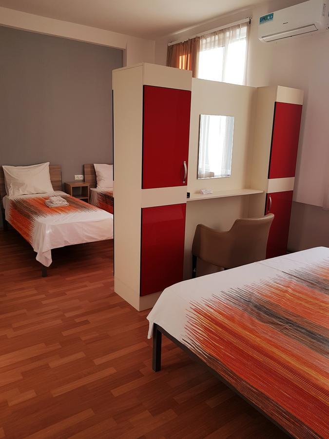 יירבאן Welcome Friends Hostel מראה חיצוני תמונה