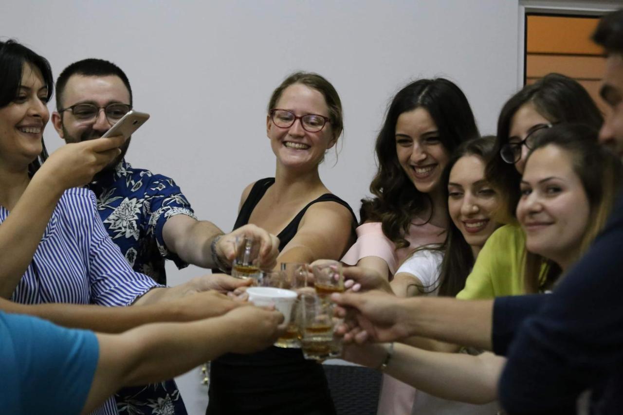 יירבאן Welcome Friends Hostel מראה חיצוני תמונה