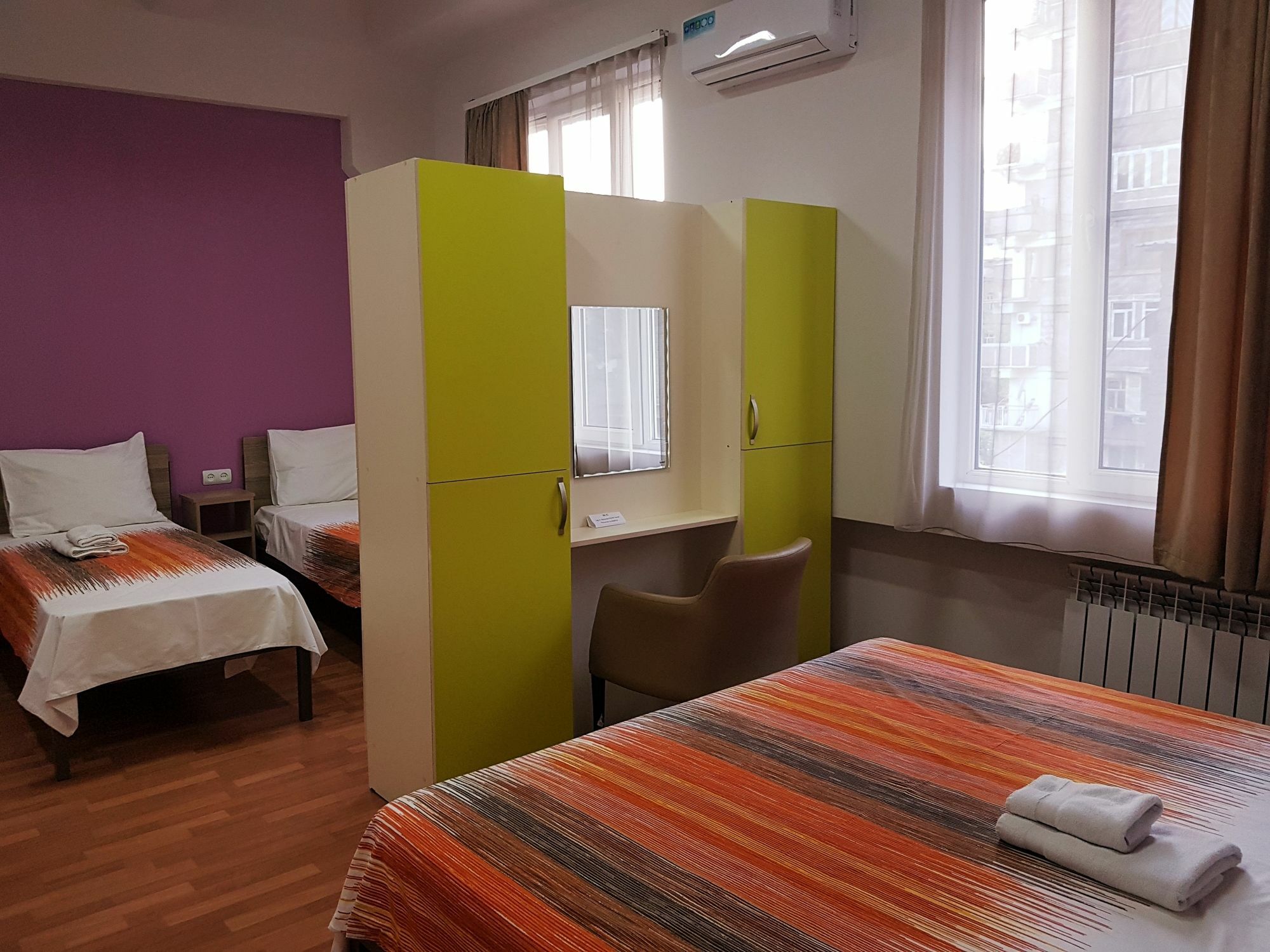 יירבאן Welcome Friends Hostel מראה חיצוני תמונה
