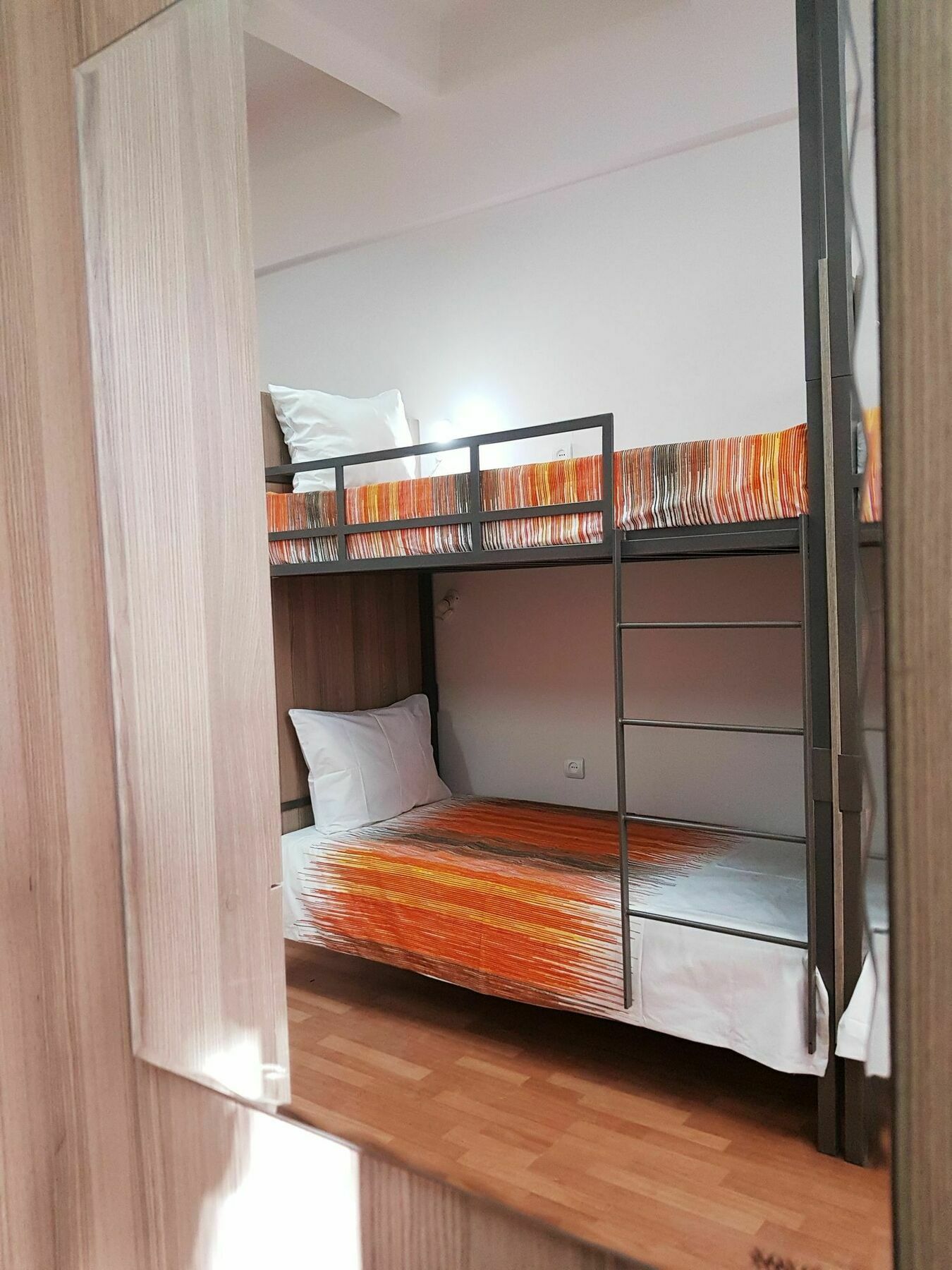 יירבאן Welcome Friends Hostel מראה חיצוני תמונה